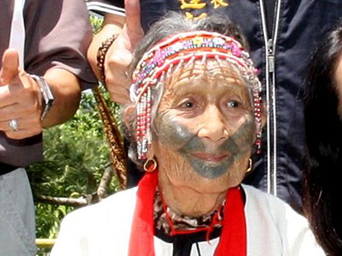 「紋面」保有者の女性が死去 存命4人に　台湾先住民の伝統文化