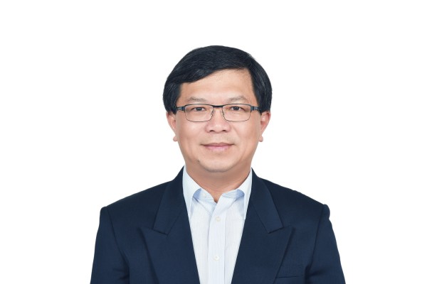 Vice ministre de la Culture　　Lee Lien-chuan