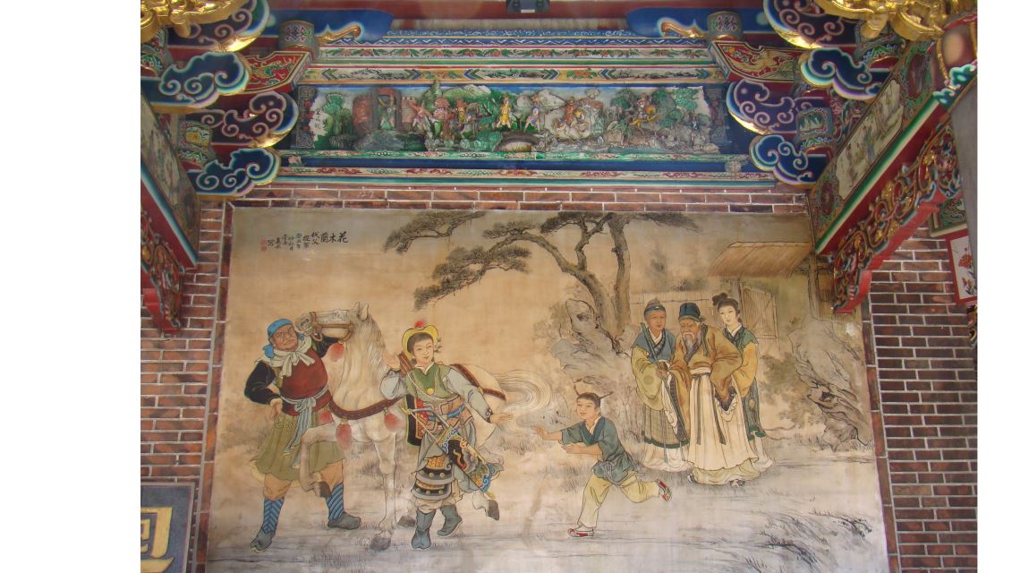 國定古蹟臺北市大龍峒保安宮牆面上有潘麗水所繪〈花木蘭代父從軍〉的彩繪。