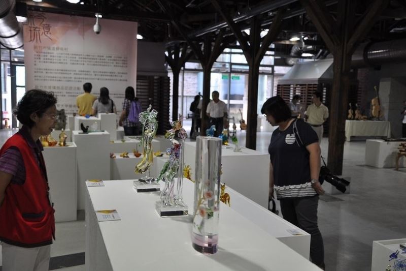 ‘Butterflies, Violins, Glass & Vision’ Traveling Exhibition