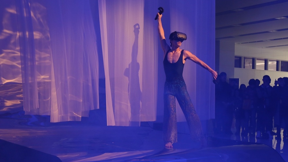 故宮珍品狂草《自敘帖》在眼前跳舞  全球獨創書法虛擬實境《自敘．心境》