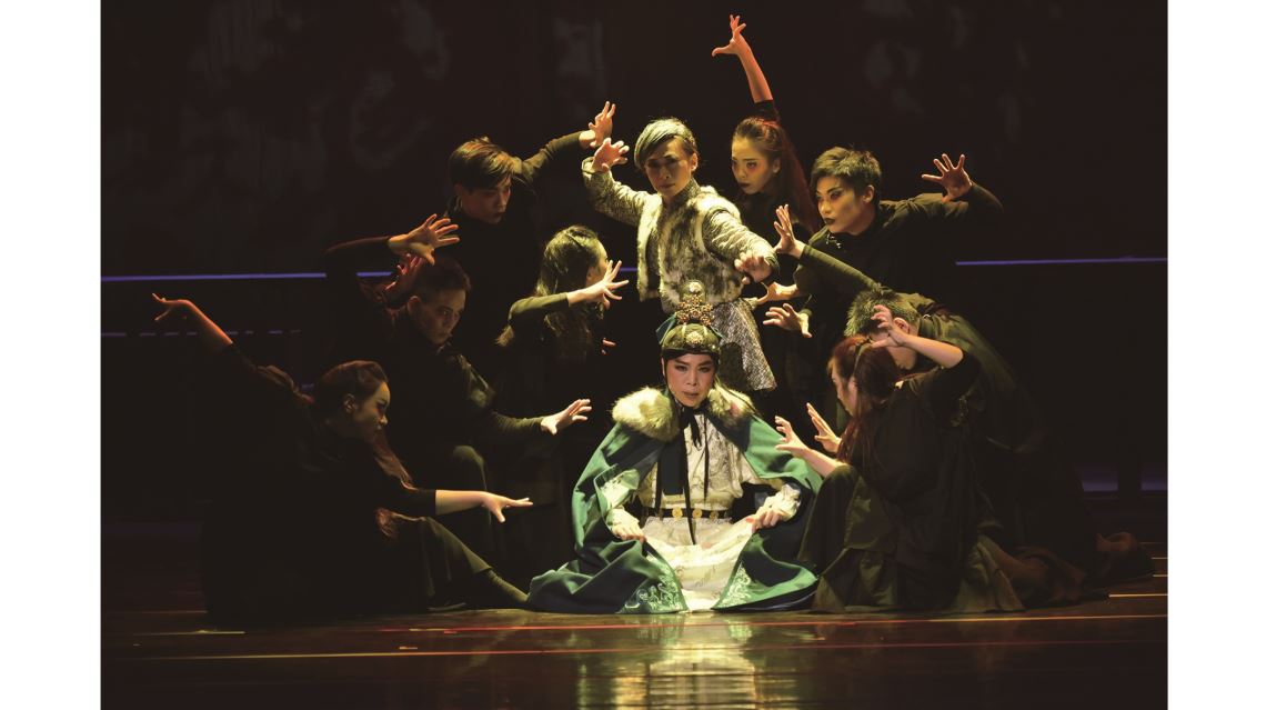 尚和歌仔戲劇團是傳承兼具創新的代表性劇團，《情定化城寺》是成功的跨界劇目，結合舞台劇手法吸引滿座的觀眾。