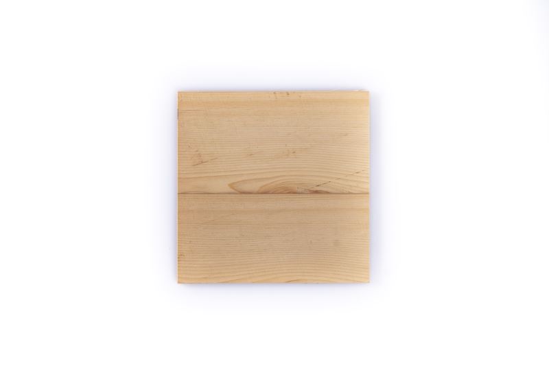 1.將木片裁切、刨製成需要的厚度