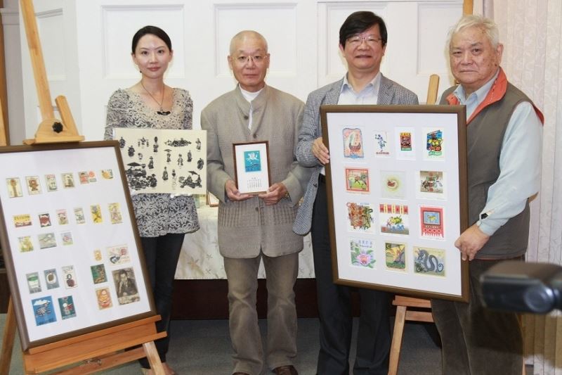 Japanese collector donates bookplates to Taiwan