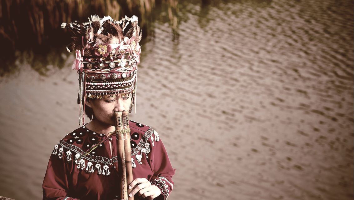 口、鼻笛的傳承者少妮瑤讓排灣族的傳統音樂活起來。