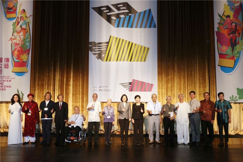 Taiwan unveils national center for preserving theater arts