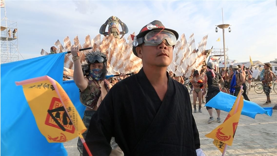 蕭青陽夢想成真 蓮花媽祖廟 驚艷美國火人祭