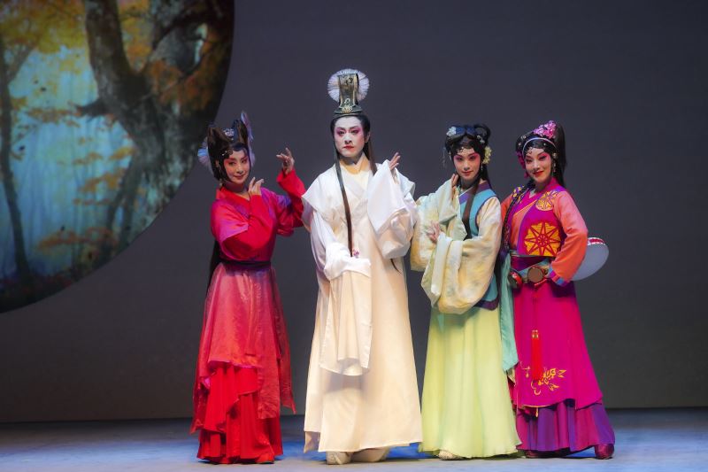 Guoguang Opera infuses digital technology in traditional Peking opera 
